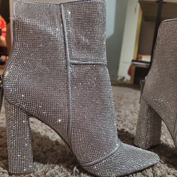 Rhinestone heeled boot - Picture 2 of 6